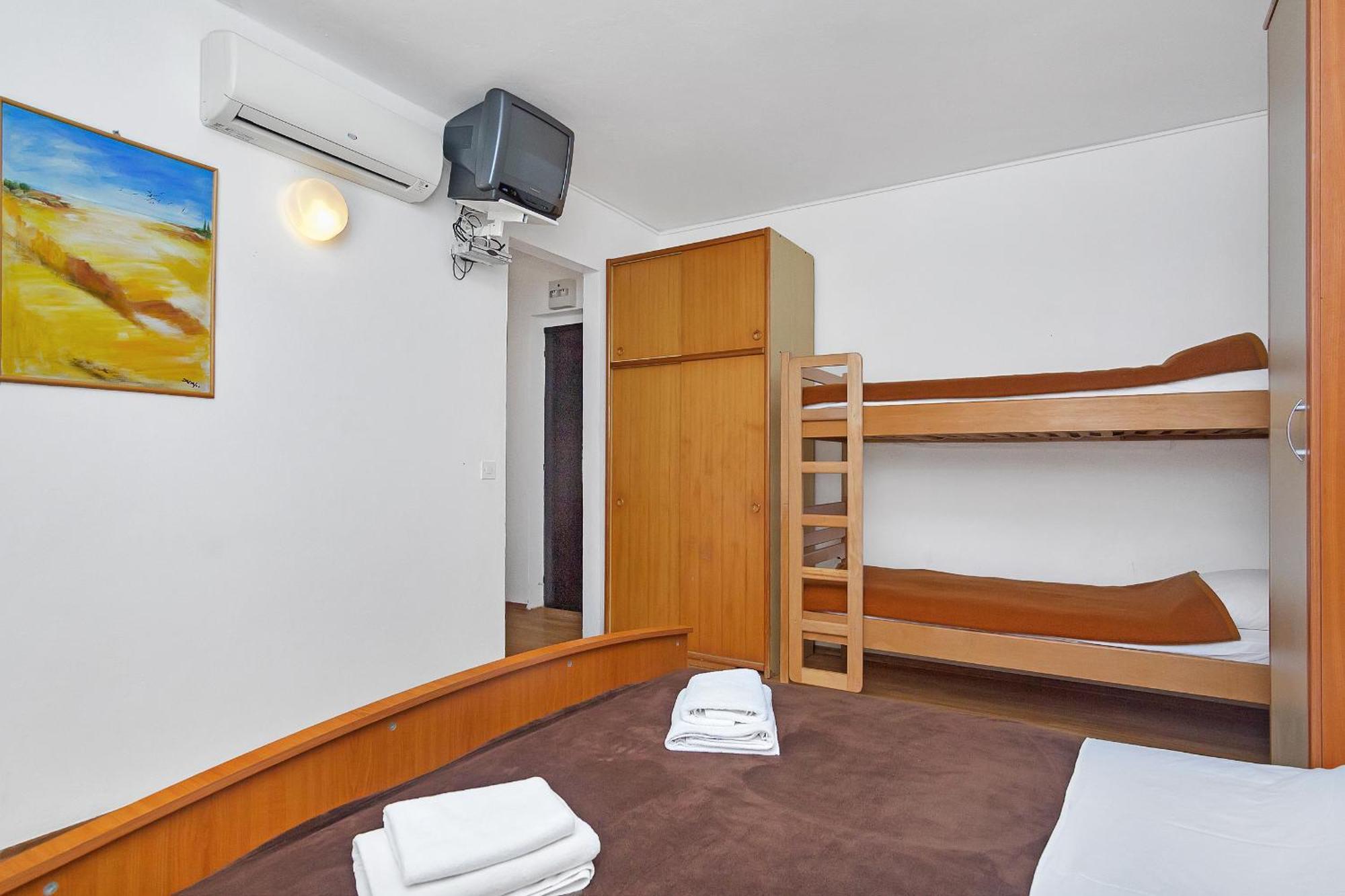Apartmani Cico Gdinj Extérieur photo