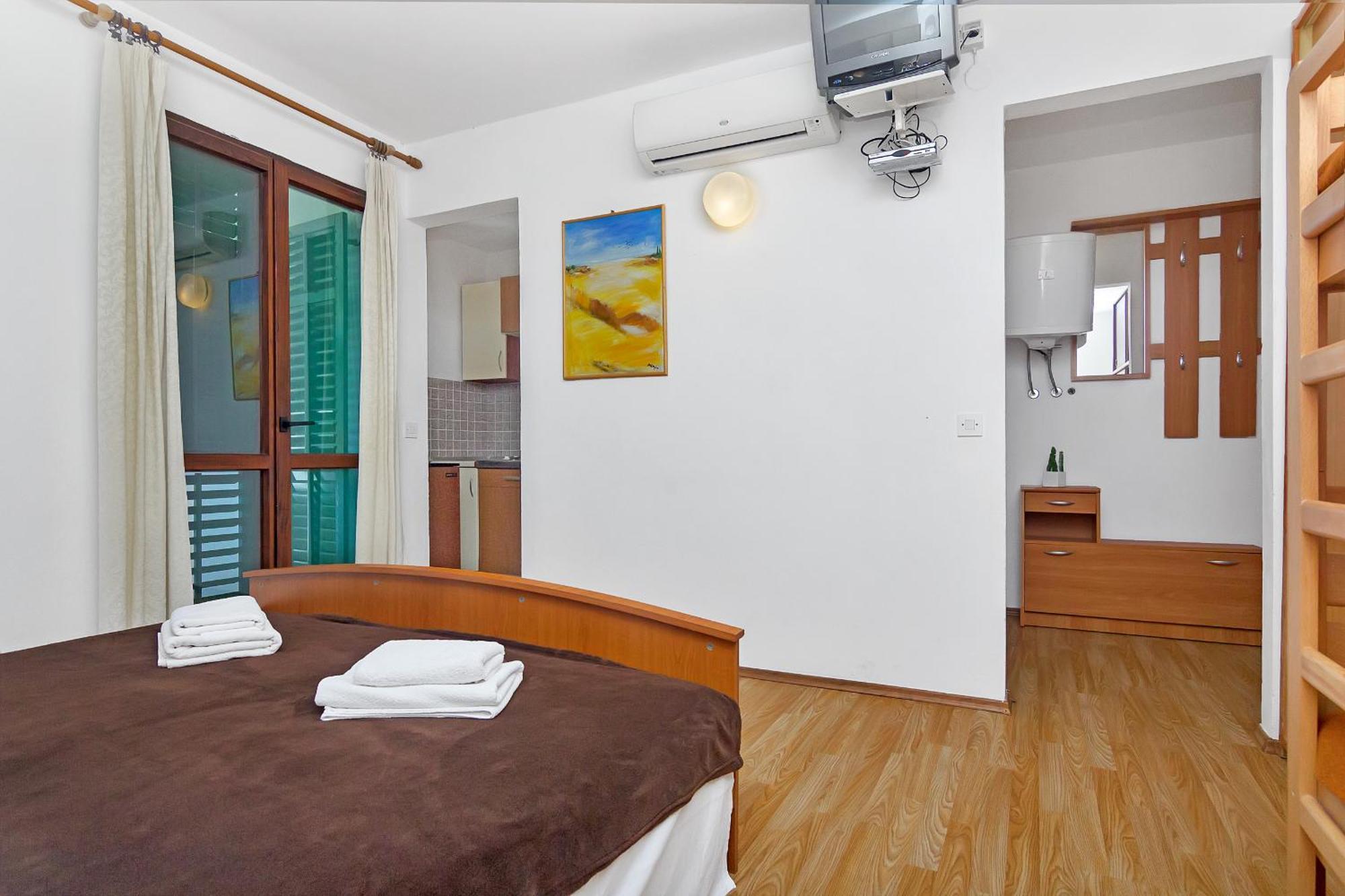 Apartmani Cico Gdinj Extérieur photo
