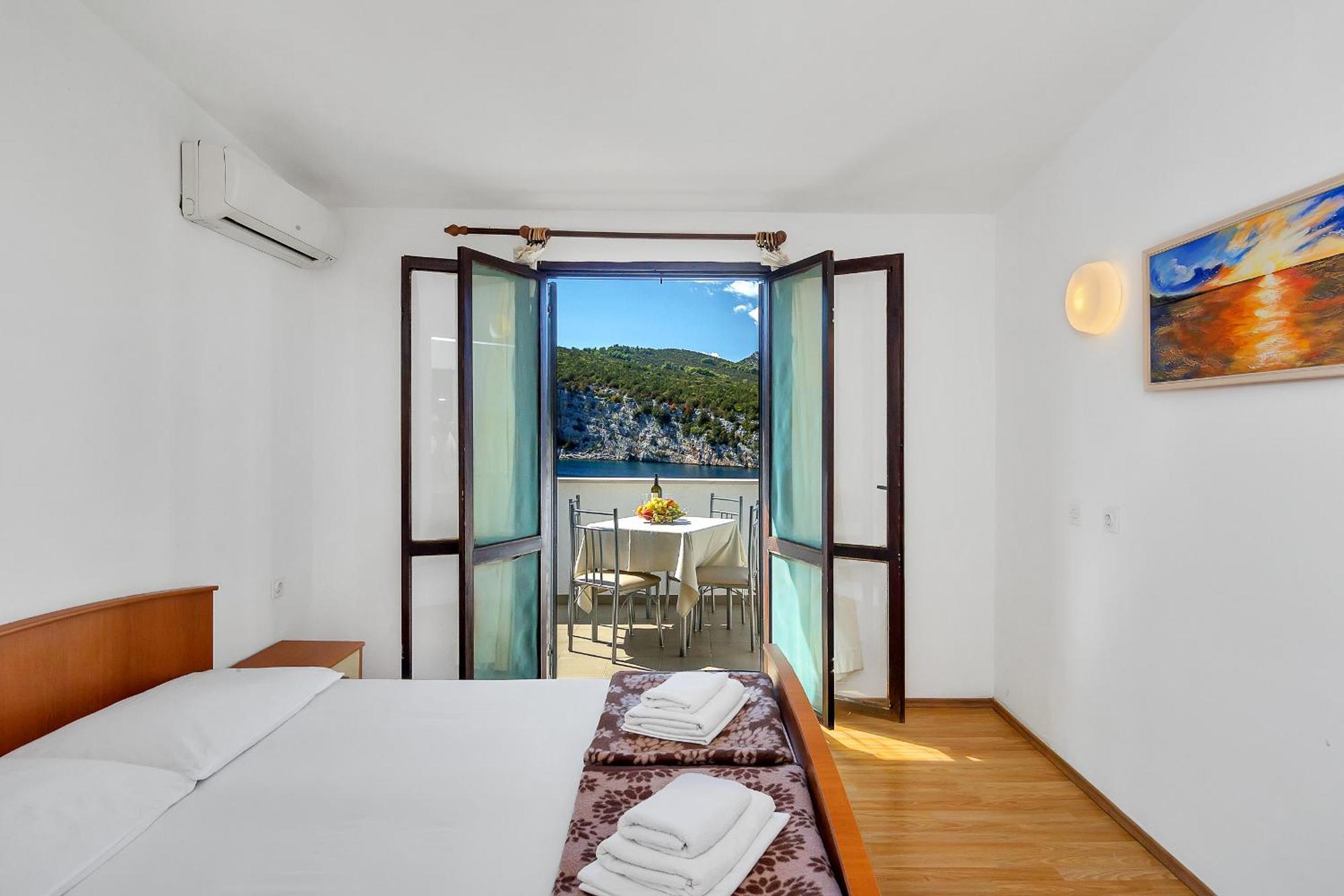 Apartmani Cico Gdinj Extérieur photo