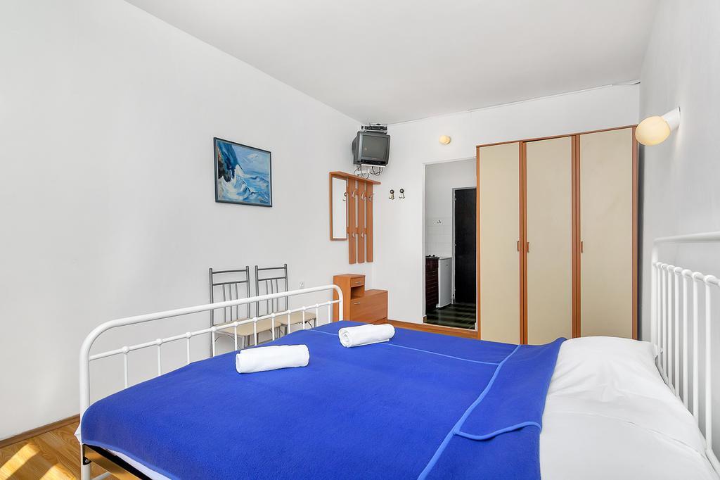 Apartmani Cico Gdinj Extérieur photo