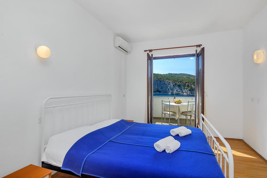 Apartmani Cico Gdinj Extérieur photo