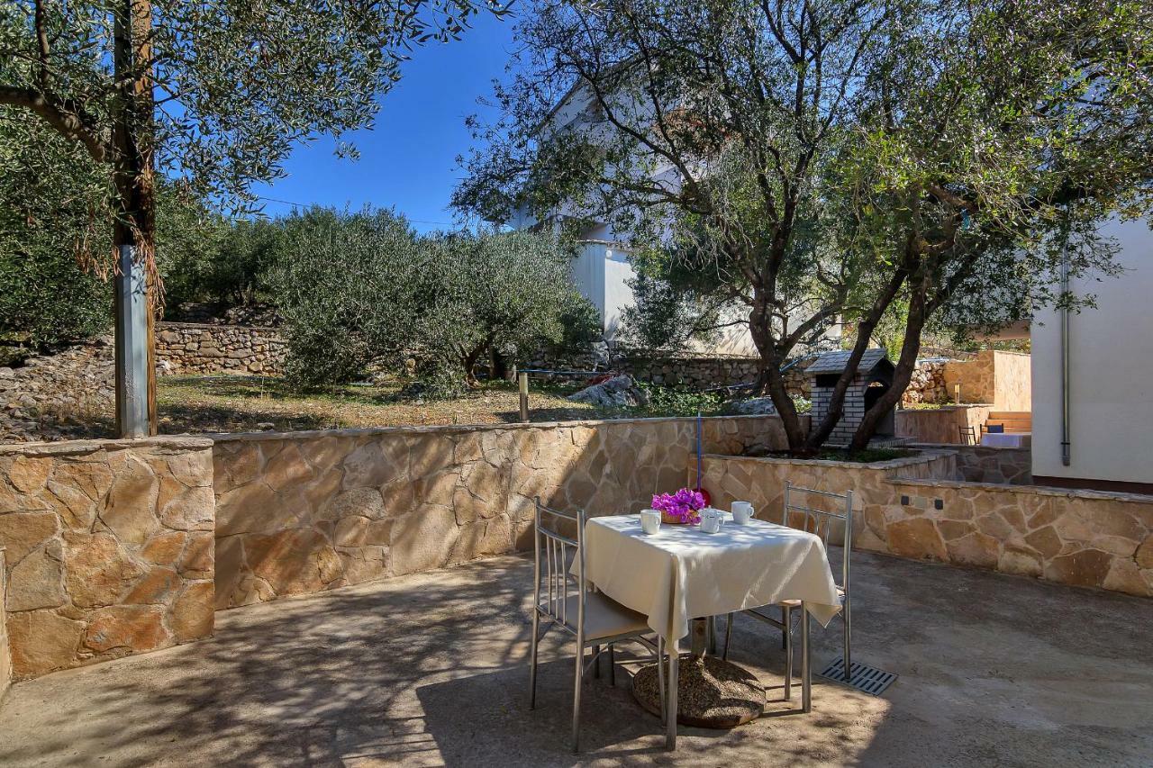 Apartmani Cico Gdinj Extérieur photo